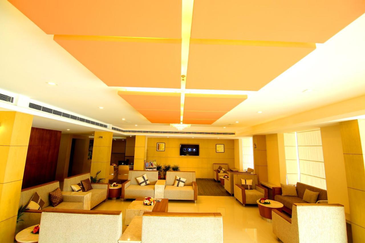 Hotel Hillway Park Колам Екстериор снимка